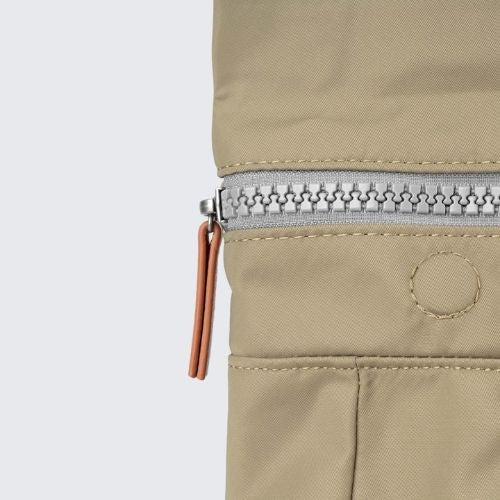 ROKA CANFIELD B SMALL TAUPE