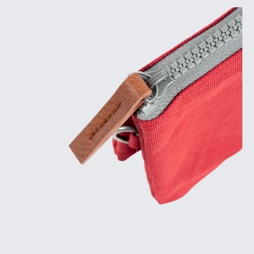 ROKA CARNABY SMALL CANVAS MARS RED