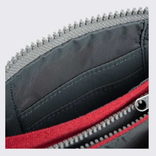 ROKA CARNABY SMALL CANVAS MARS RED